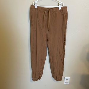Lululemon joggers !